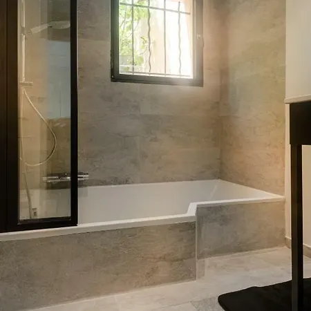 Rubis * Roquebrune-sur-Argens